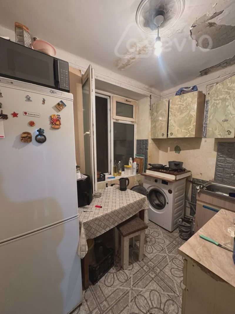 For sale: 2-room apartment (old building), 50 m² — Mənzil, Bakı (5)