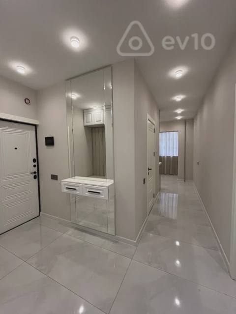 3 otaqlı mənzil, 75 m², Q.Qarayev pr — ბინა