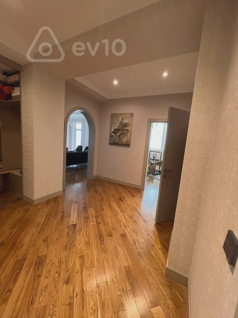 For sale: 4-room apartment (new building), 195 m² — Mənzil, Bakı (5)
