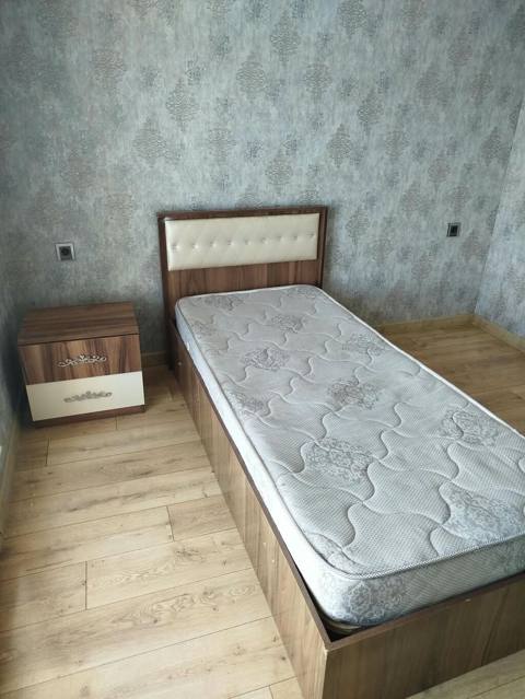 İşlənmiş, Təknəfərlik çarpayı, Bazalı, Matras ilə, Siyirməsiz — 120 $ · Bakı · Yataqlar İşlənmiş, Təknəfərlik çarpayı, Bazalı, Matras ilə, Siyirməsiz — Bakı