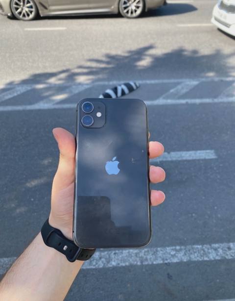 Apple iPhone 11, 4 GB — Баку