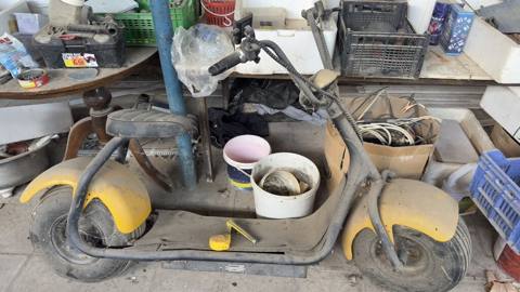 Geniş təkərli elektrik skuter Batareykasi yoxdu birde adaptiri her — 250 ₼ · Digah · Skuterlər Geniş təkərli elektrik skuter Batareykasi yoxdu birde adaptiri her — Digah