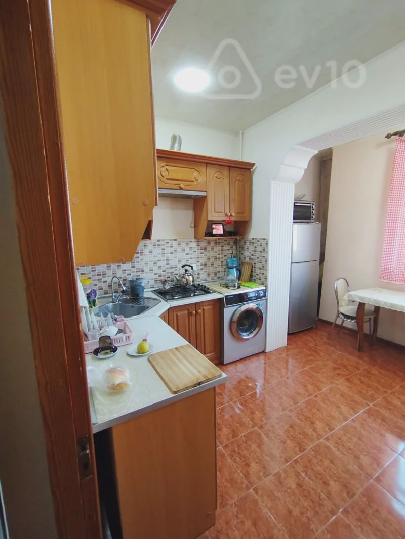 For sale: 4-room apartment (old building), 105 m² — Mənzil, Bakı (8)