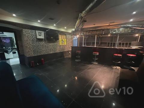 Obyekt, 102 m², Xəqani küçəsi — kirayə — 1 200 ₼ · Баку · Əmlak Obyekt, 102 m², Xəqani küçəsi — kirayə — Баку