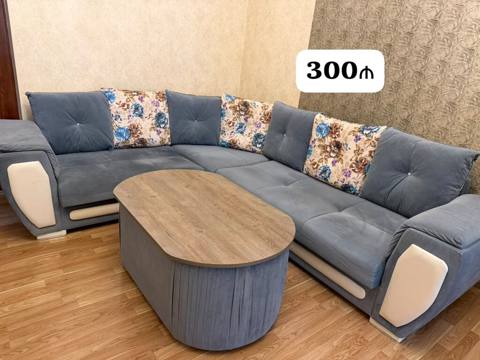 Divan satılır pufiklə birlikdə 300₼ .bazalıdır. Açılmır. Ünvan — Baku