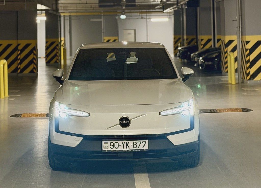 Volvo EX30, 2025 il, 12000 km, 64 L 90-YK-877 — Avtomobillər, Bakı