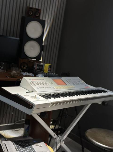 Korg M3 musiqi iş stansiyası/sintezator - Modellər seriyası: Korg M3 — Lənkəran