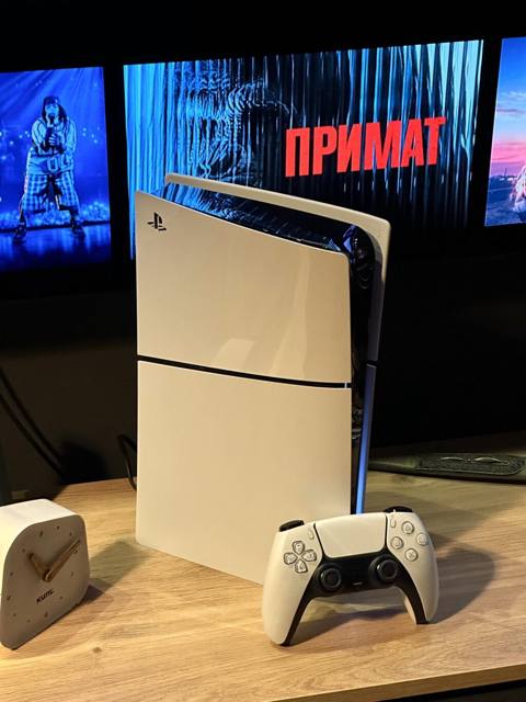 PlayStation 5 Slim 1 TB - Oyunlar ilə Konsol tam olaraq yenidən — 1 050 ₼ · Баку · Oyun konsolları PlayStation 5 Slim 1 TB - Oyunlar ilə Konsol tam olaraq yenidən — Баку