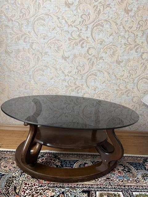 Oval masa, Açılmayan, Təkərsiz, Şüşə — 30 ₼ · Хырдалан · Jurnal masaları Oval masa, Açılmayan, Təkərsiz, Şüşə — Хырдалан