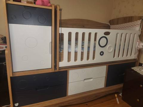 Uşaq çarpayısı və komod-dolaplı dəst - Çoxfunksiyalı beşik — 150 ₼ · Bakı · Bəşikləri Uşaq çarpayısı və komod-dolaplı dəst - Çoxfunksiyalı beşik — Bakı