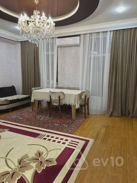 3 otaqlı mənzil, 106 m², Qaraçuxur qəsəbəsi Yusif Eyvazov küçəsi — Баку