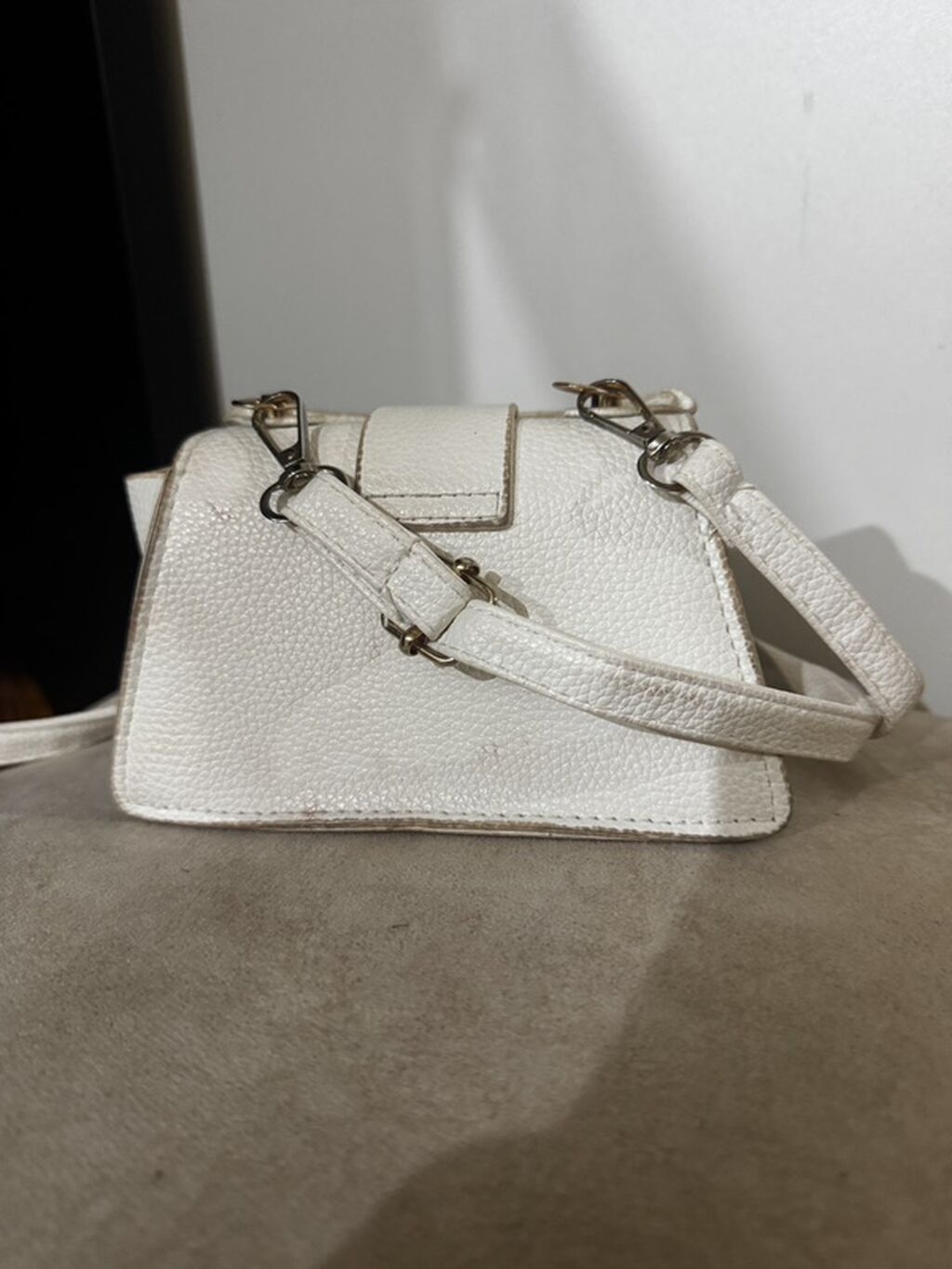 Ağ rəngli mini çiyin/çapraz çanta - Material: teksturalı süni dəri — Çantalar, çamadanlar, cüzdanlar, Bakı (2)