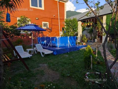 Günlük 4 otaqlı Həyət evi / Villa, 100 m², Qax — Гах