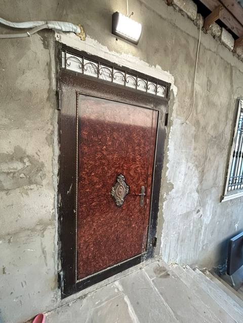 Dəmir giriş qapısı dəsti - Material: polad/dəmir konstruksiya, möhkəm — 250 ₼ · Дигях · Pəncərələr, qapılar, balkonlar Dəmir giriş qapısı dəsti - Material: polad/dəmir konstruksiya, möhkəm — Дигях