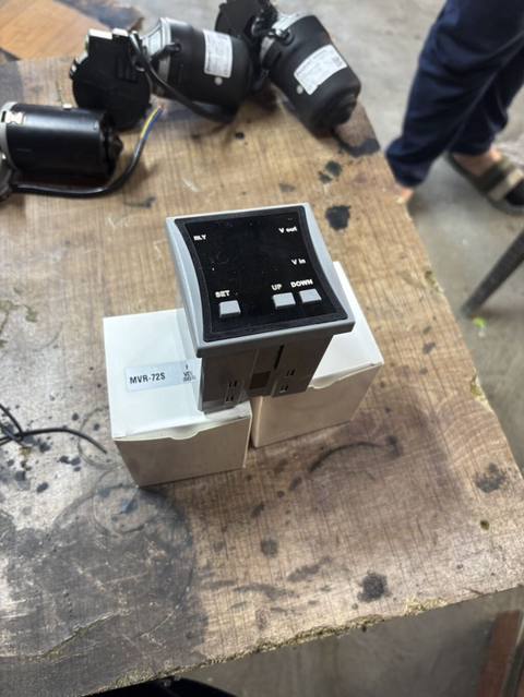 MVR-72S elektron nəzarət modulu - Panel tipli idarəetmə qurğusu, ön — Дигях