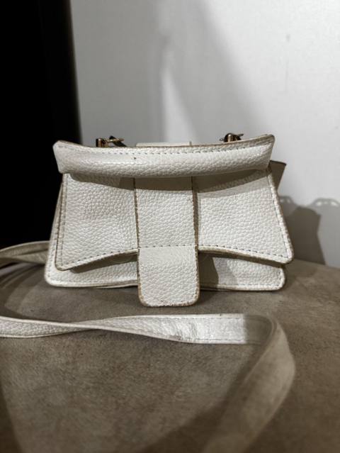 Ağ rəngli mini çiyin/çapraz çanta - Material: teksturalı süni dəri — Baku