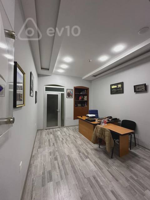 Ofis, 45 m², Nizami küçəsi — kirayə — Жылжымайтын мүлік
