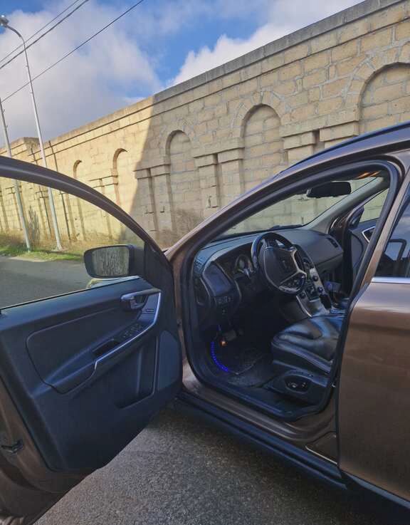 Volvo XC60, 2012 il, 350000 km, 2.4 L — Avtomobillər, Bakı (7)