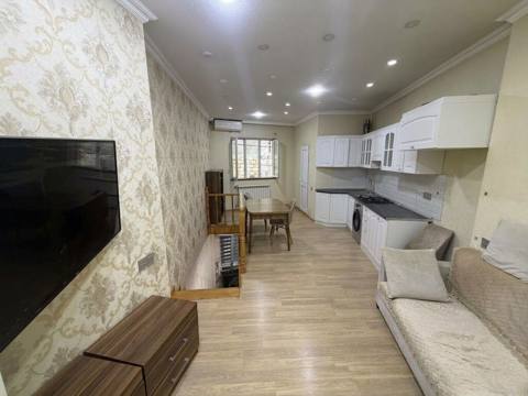 Yasamal rayonu,Ats arxa terefindeki heyet evleri.Insaatcilar metrosuna — 235 000 ₼ · Баку · Ev, villa Yasamal rayonu,Ats arxa terefindeki heyet evleri.Insaatcilar metrosuna — Баку