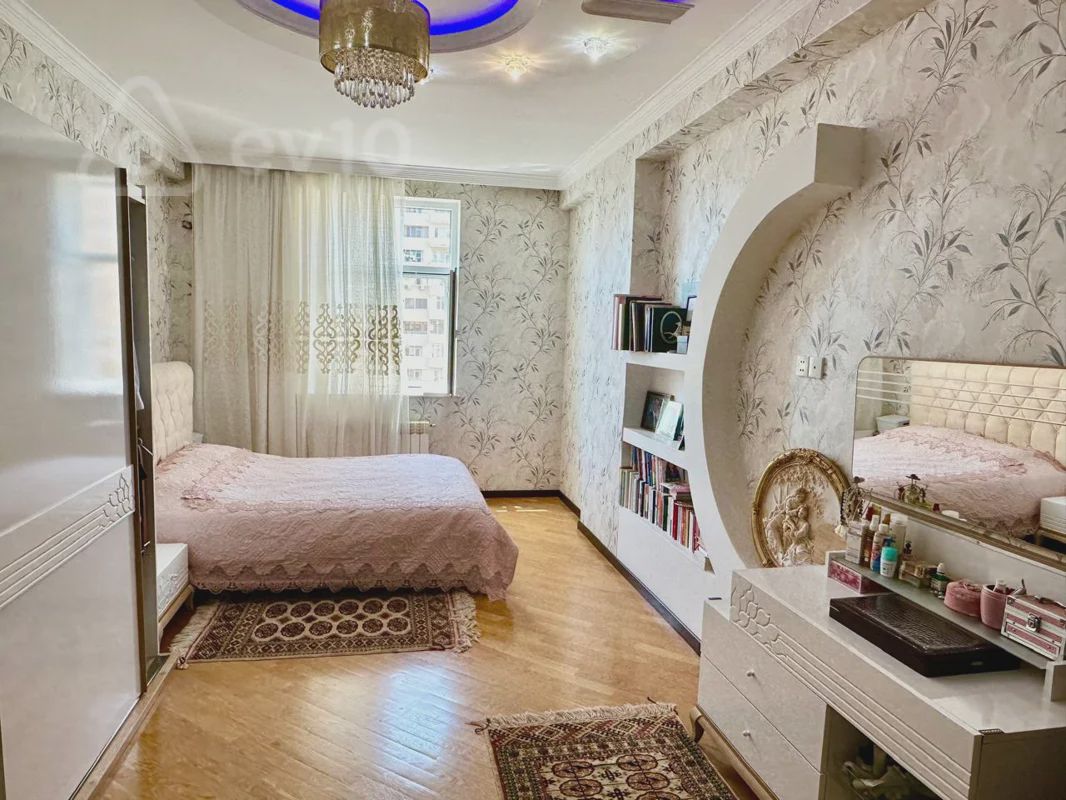 For sale: 3-room apartment (new building), 130 m² — Mənzil, Bakı (12)