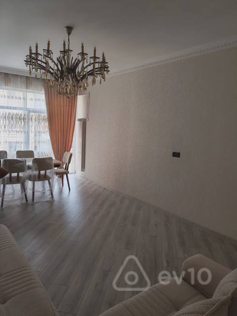 3 otaqlı mənzil, 156 m², Həsən Əliyev küçəsi — kirayə — ბინა
