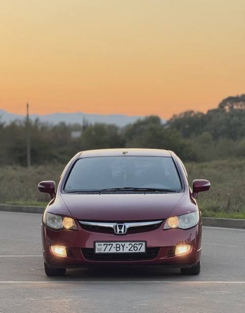 Honda Civic, 2006 il, 211000 km, 1.3 L — 10 700 ₼ · Lankaran · Avtomobillər Honda Civic, 2006 il, 211000 km, 1.3 L — Lankaran