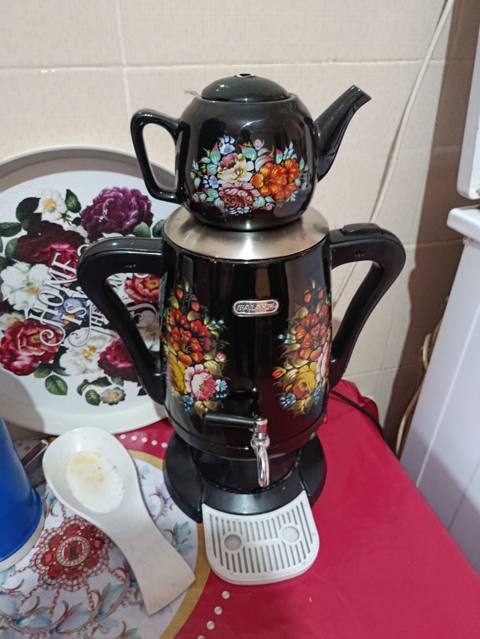 Məhsul dəsti 1) Elektrik samovar-çay dəmləyən aparat - Brend: Galaxy — 50 ₼ · Bərdə · Samovarlar Məhsul dəsti 1) Elektrik samovar-çay dəmləyən aparat - Brend: Galaxy — Bərdə