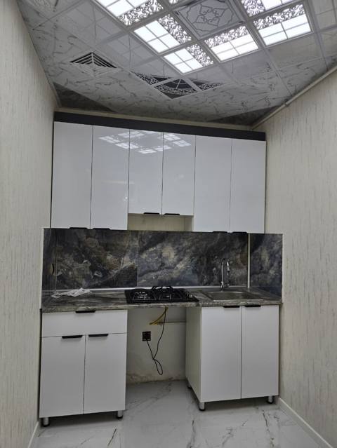 Yeni metbex mebeli. 500azn .üzerinde Qaz pillətəsi və moyka verilir — Vasitəçi Nərgiz — სამზარეულოს ავეჯი