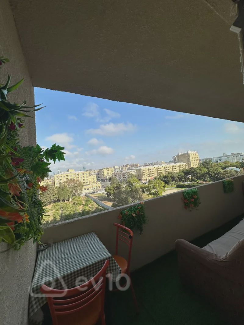 For sale: 2-room apartment (old building), 50 m² — Mənzil, Bakı (5)