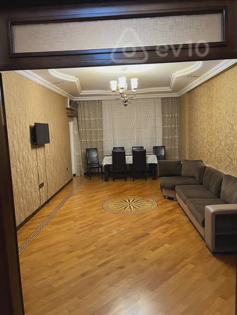 3 otaqlı mənzil, 130 m², Məhəmməd Hadi küç. — kirayə — Daşınmaz əmlak
