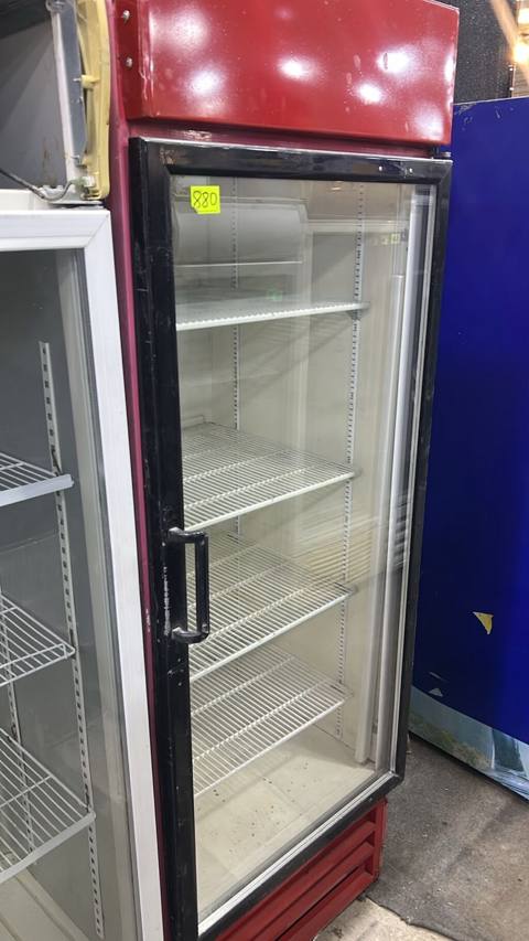 Tək qapılı vitrin tipli kommersiya soyuducusu - Şüşə qapı — 880 ₼ · Digah · Soyuq vitrini Tək qapılı vitrin tipli kommersiya soyuducusu - Şüşə qapı — Digah
