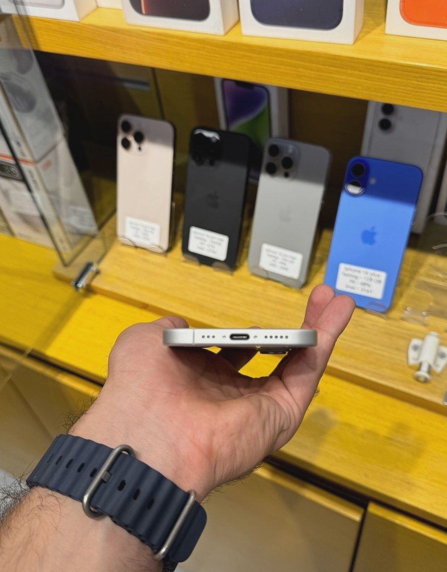 Apple iPhone 16, 8 GB — Smartfonlar, Bakı (4)