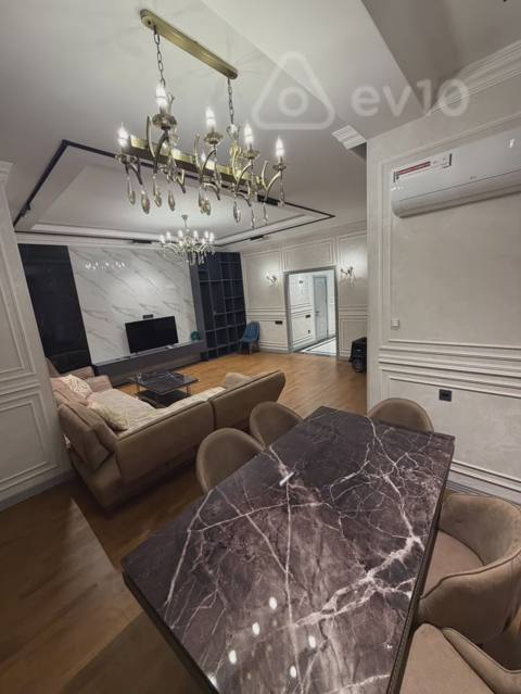 3 otaqlı mənzil, 135 m², Nəsib Bəy Yusifbəyli Küç — Baku