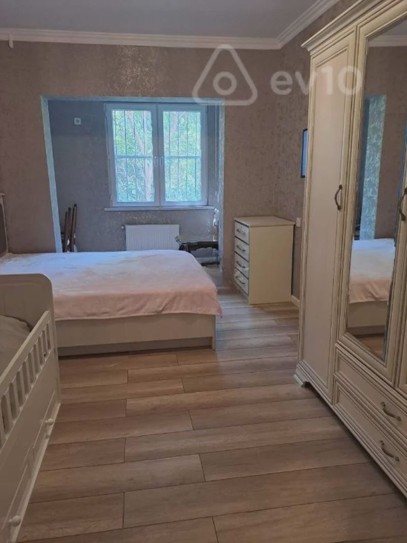 For sale: 2-room apartment (old building), 65 m² — Mənzil, Bakı (3)
