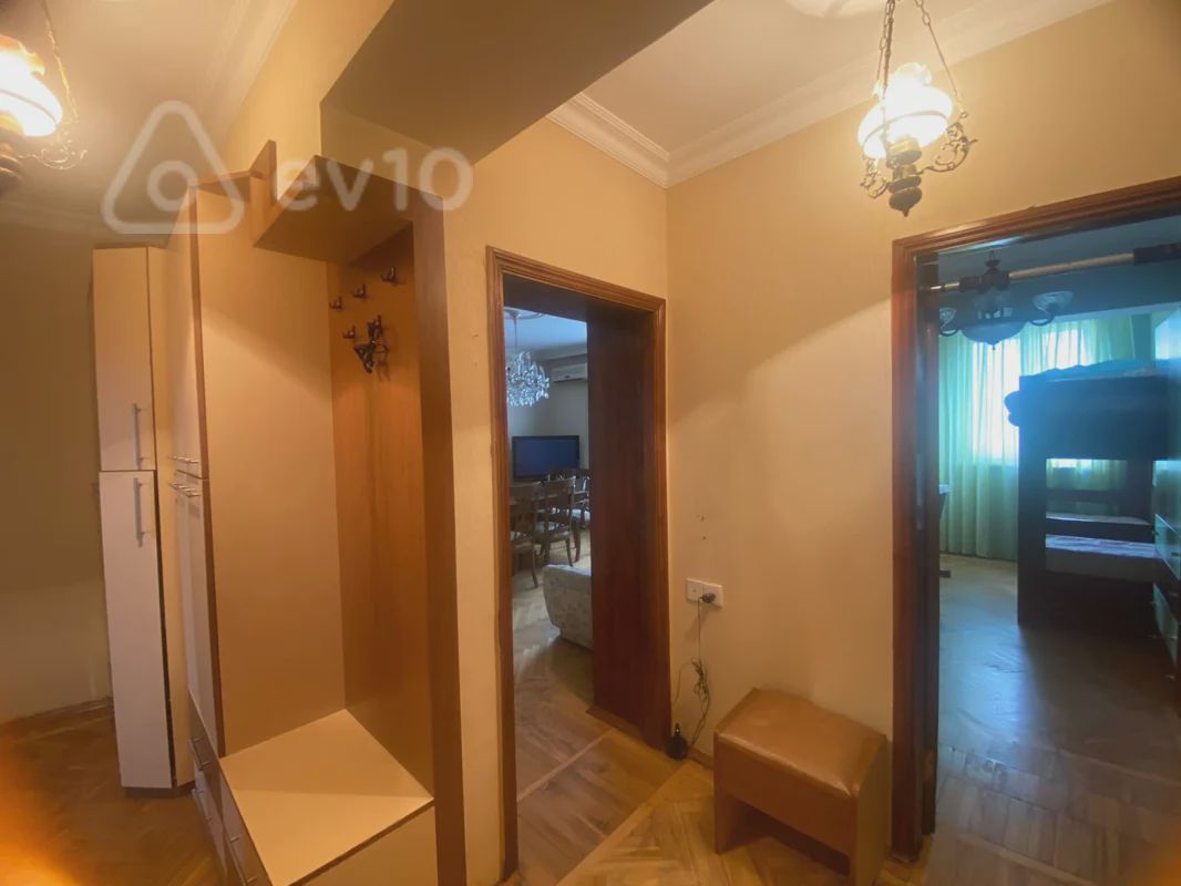 For sale: 4-room apartment (old building), 100 m² — Mənzil, Bakı (4)
