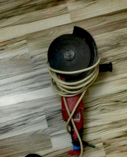 İşlənmiş Laqonda, 2300 W-dan çox, 355 mm-dən çox, Kredit yoxdur, Zəmanətli, Ünvandan götürmə — ინსტრუმენტები