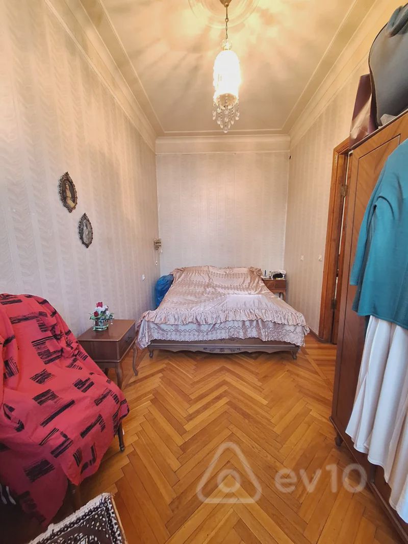 For sale: 3-room apartment (old building), 70 m² — Mənzil, Bakı (4)