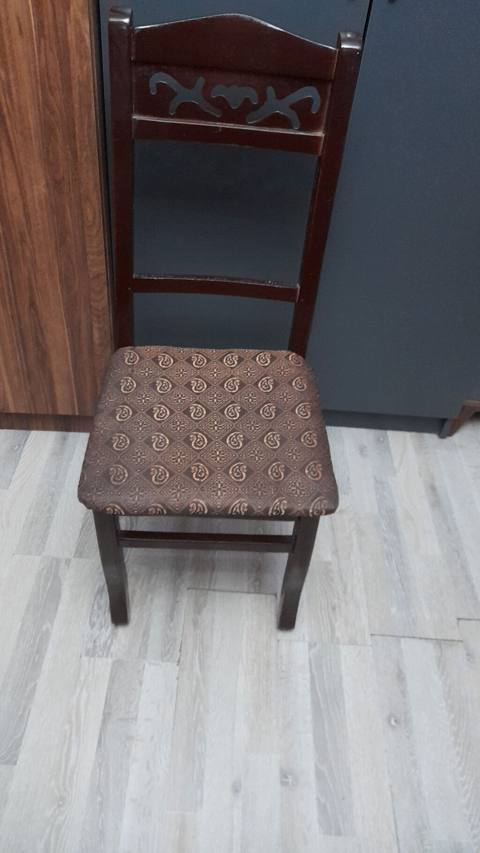 Yataq otağı və ya qonaq otağı üçün mebel dəsti. Dəstə aşağıdakı — Уктоочу бөлмө эмерек топтомдору