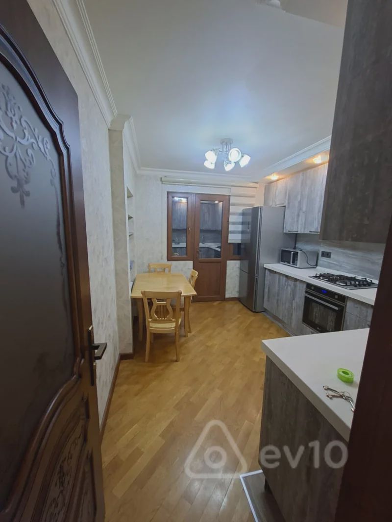 For rent: 2-room apartment (old building), 65 m² — Mənzil, Bakı (5)