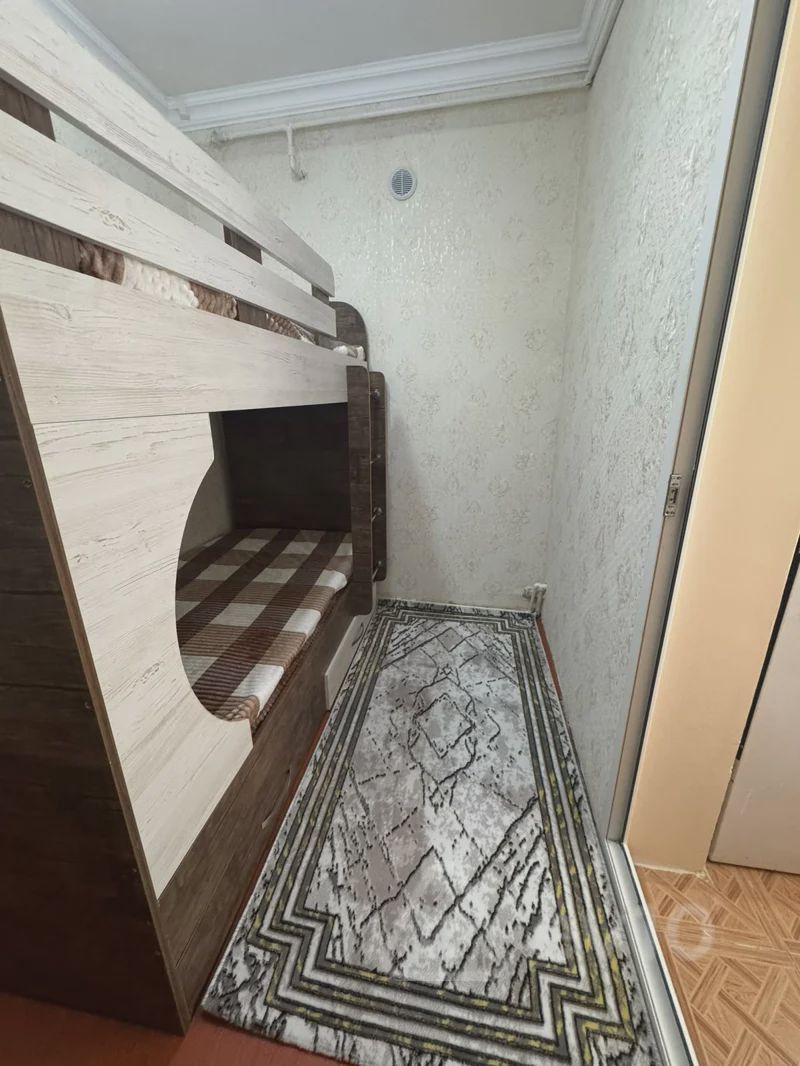 For sale: 2-room apartment (old building), 38 m² — Mənzil, Bakı (4)