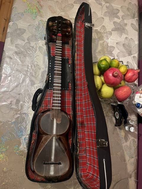Tar – milli simli musiqi aləti, sərt futlyarla Xüsusiyyətlər — 710 ₼ · Сумгайыт · Gitarlar və digər simli alətlər Tar – milli simli musiqi aləti, sərt futlyarla Xüsusiyyətlər — Сумгайыт