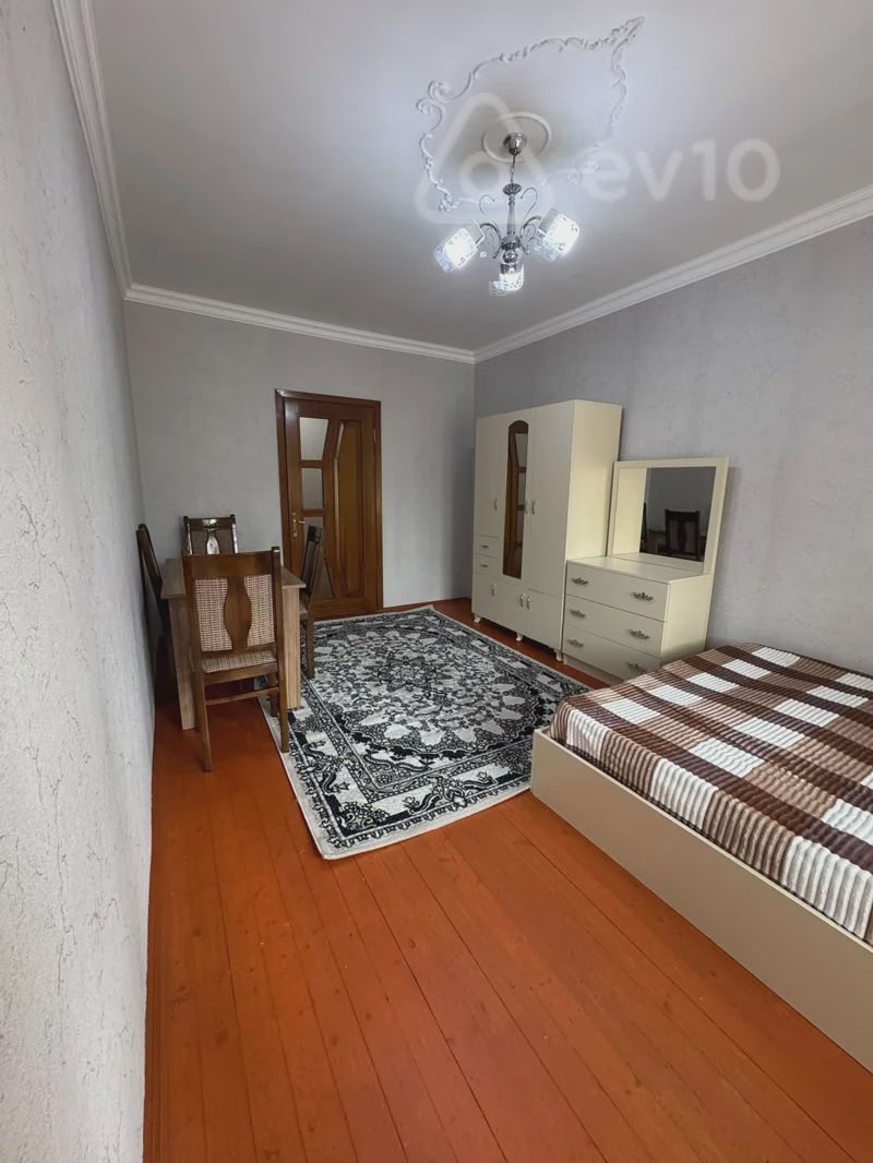 For sale: 2-room apartment (old building), 38 m² — Mənzil, Bakı (2)