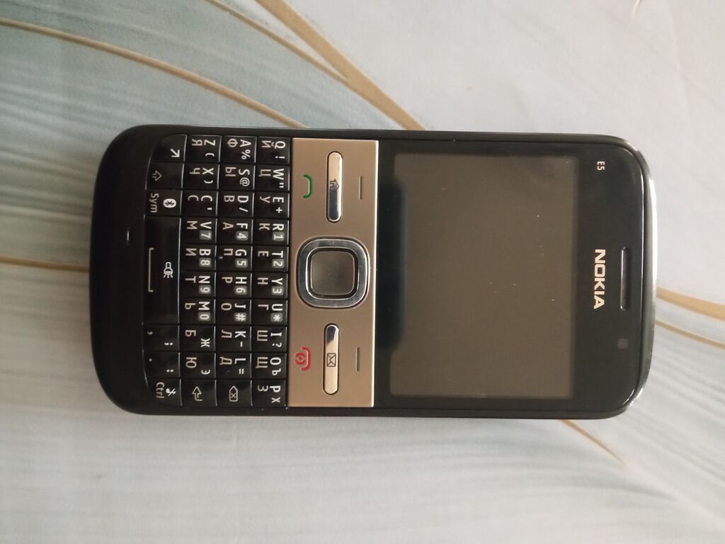Nokia E5, rəng - Qara, Düyməli — Nokia, Gəncə (10)