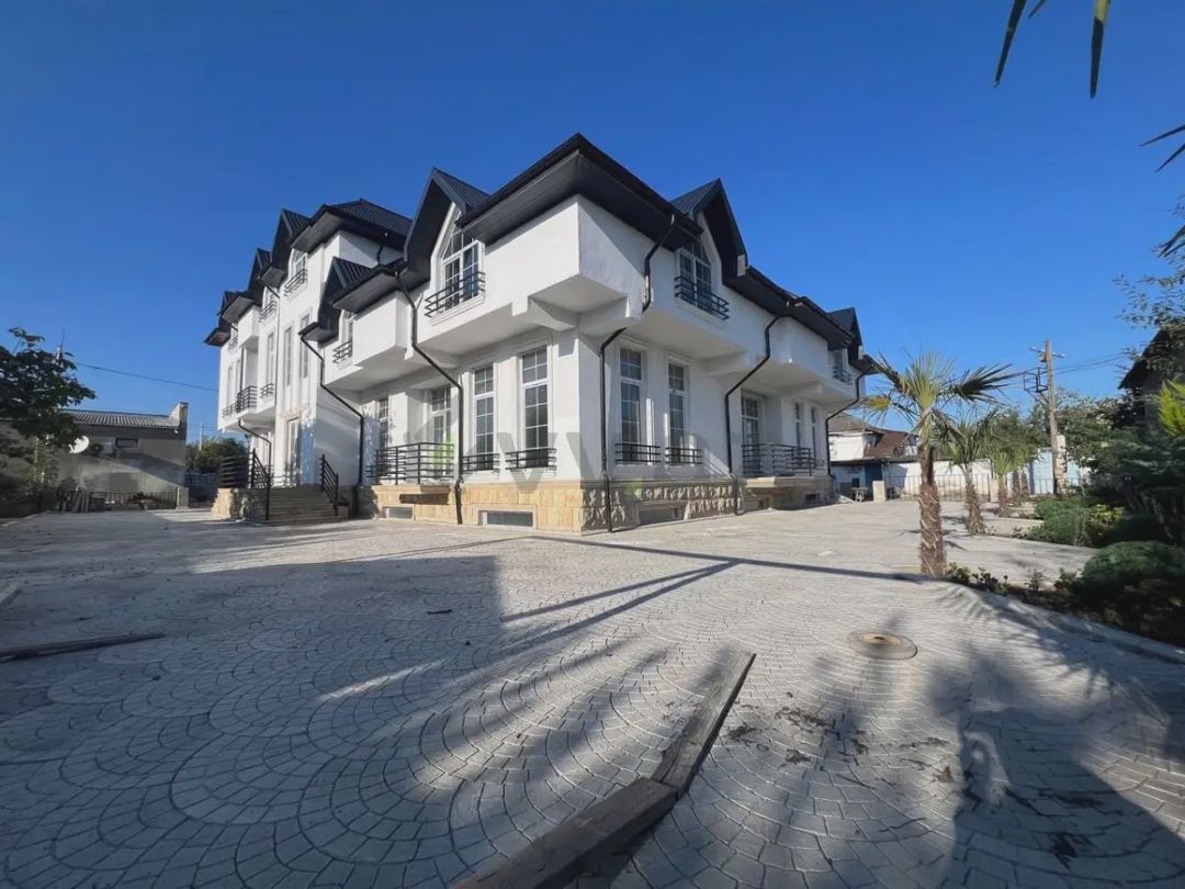 For rent: 4-room commercial property, 1 600 m² — Əmlak, Quba (11)