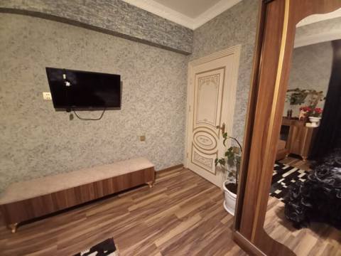 4 otaqlı Köhnə tikili satılır Bakı, Yasamal, Yasamal rayonu Akim Abbasov kucesi — 290 000 ₼ · 4 комн. · 120 м² · 8/9 этаж · Баку, Yasamal · Mənzil 4 otaqlı Köhnə tikili satılır Bakı, Yasamal, Yasamal rayonu Akim Abbasov kucesi — Баку