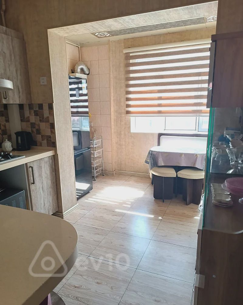 For sale: 4-room apartment (old building), 120 m² — Mənzil, Bakı (10)