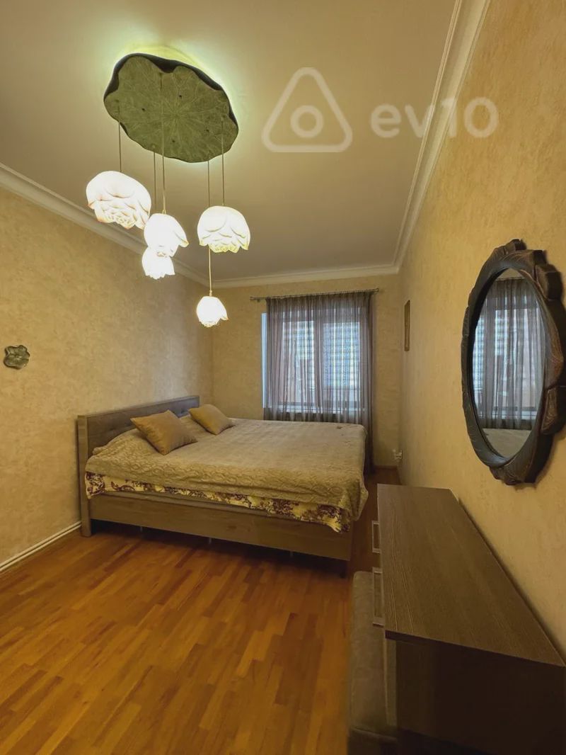 For rent: 2-room apartment (old building), 70 m² — Mənzil, Bakı (4)