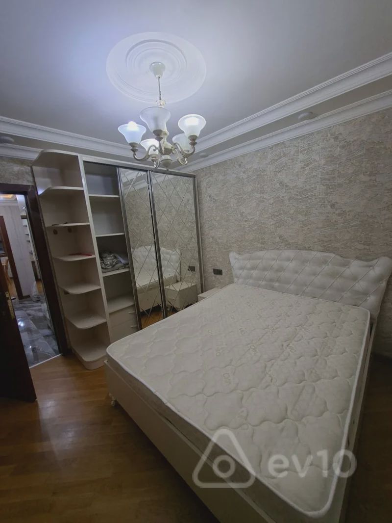 For rent: 2-room apartment (old building), 65 m² — Mənzil, Bakı (10)