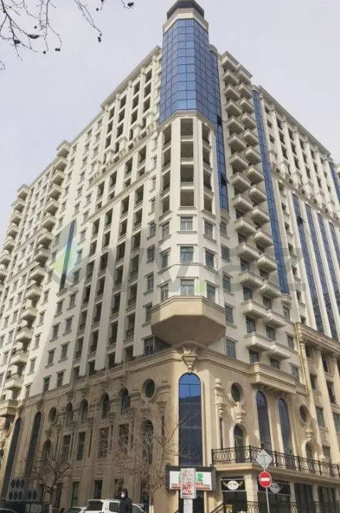 4 otaqlı Yeni tikili satılır Nəsimi, 1-ci mikrorayon, 28 May m. metrosu — 968 000 ₼ · 4 бөлмө · 245 m² · 11/17 кабат · Баку, Nəsimi · Mənzil 4 otaqlı Yeni tikili satılır Nəsimi, 1-ci mikrorayon, 28 May m. metrosu — Баку