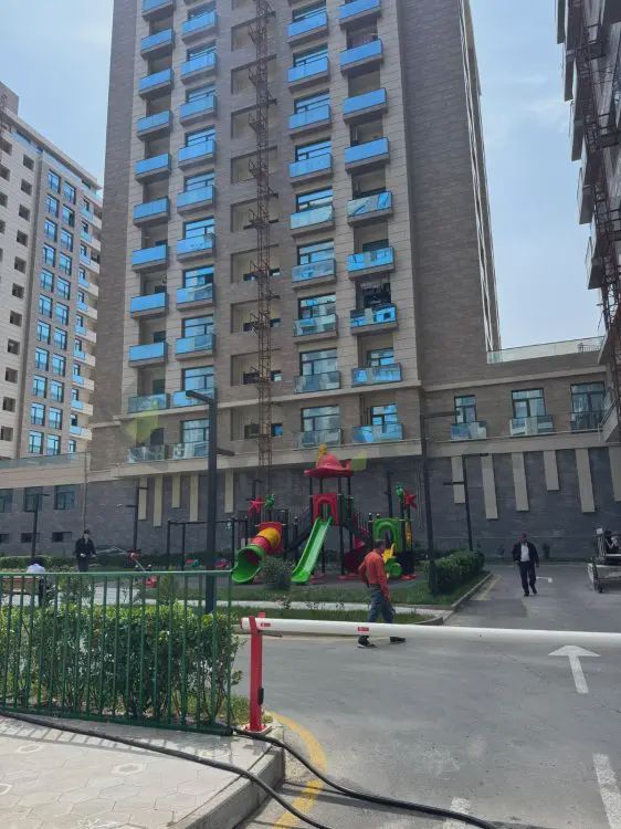 For sale: 4-room apartment (new building), 270 m² — Mənzil, Bakı (4)